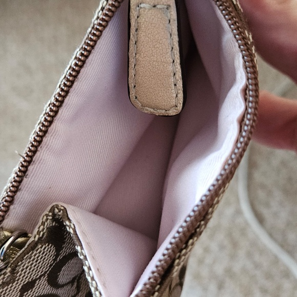 Coach Keychain/mini wallet - Picture 2 of 3